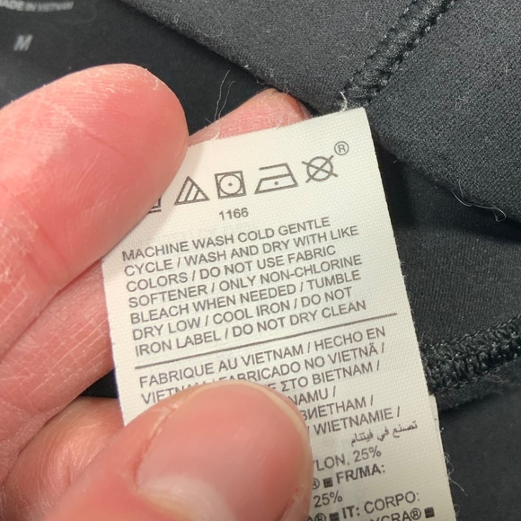 Athleta Salutation Stash 7/8 Tight - Medium - Picture 12 of 13